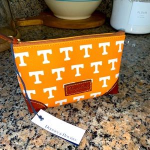 TN VOLS Dooney & Bourke clutch.